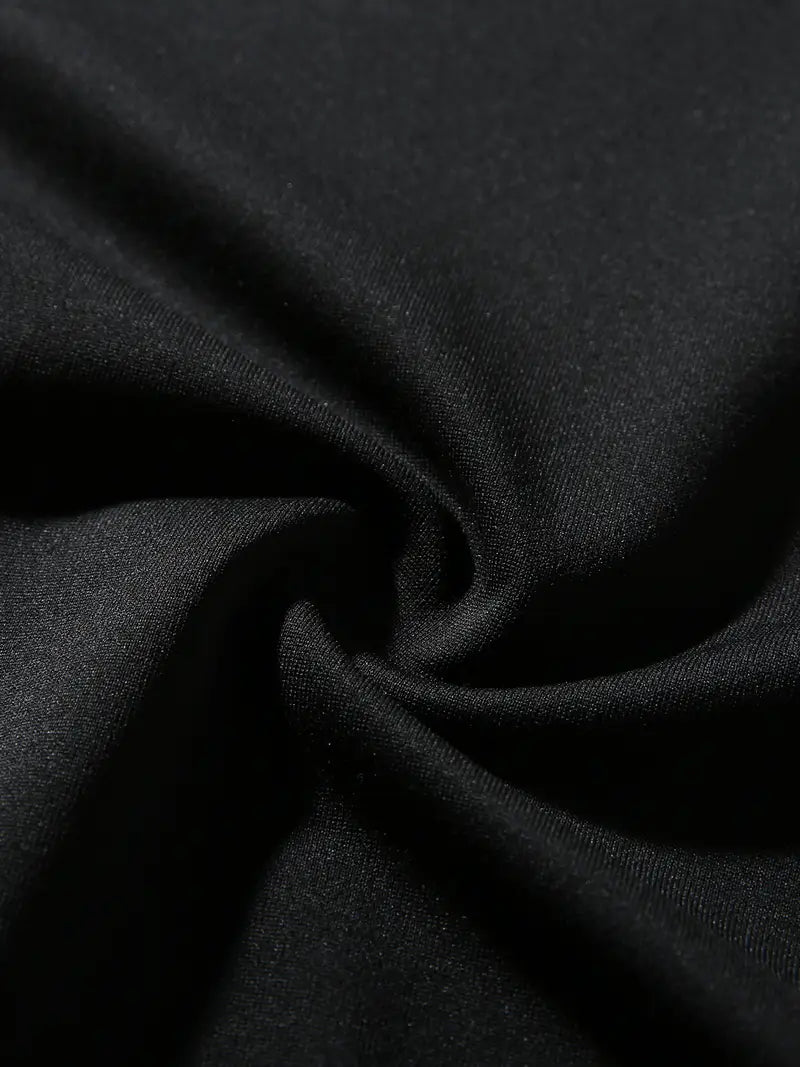 Kat Kat Değil, Tek Parça Stil – Siyah Oversize Katmanlı Tişört
